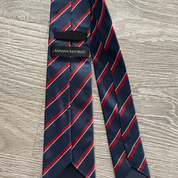 Banana Republic tie - Picture 2 of 2